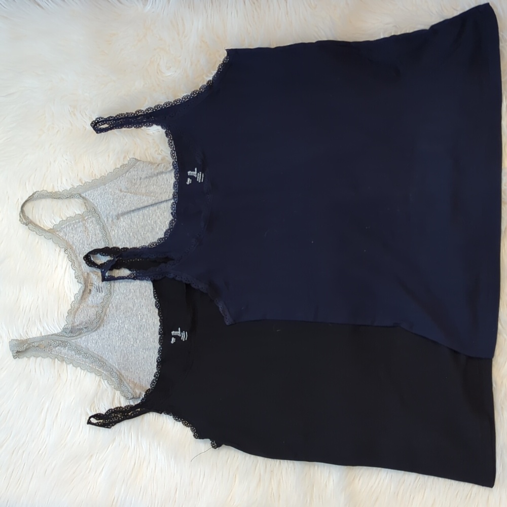 EUC Gap lace strap stretch camis